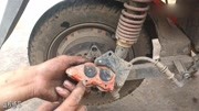 电动车碟刹车太硬和柔软是什么情况?这种故障应该怎么维修?