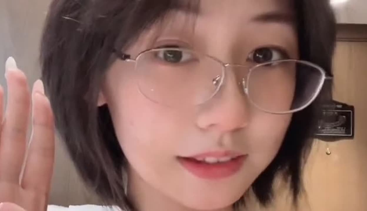 程女士 鱼和海的眼泪_qq2852】程女士放飞自我了，她喜欢菜边，竟然是彰显自己的个性-搞笑视频-免费在线观看-爱奇艺