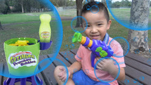 萌宝乐园：Gazillion Tornado泡泡机和泡泡枪儿童户外游乐时间