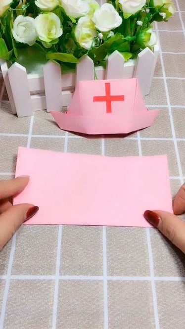 折纸最美护士帽送给美丽的护士们你们辛苦了