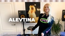 Alevtina - Live @ Radio Intense 12.5.2020 // Tech-House Mix