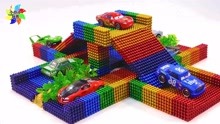 小玲儿童玩具：彩虹汽车天桥！