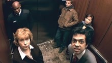 被困在电梯里的五人没一个好东西，最后的结局谁都猜不到。 