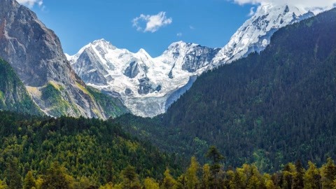 雪山春晓的意境图片