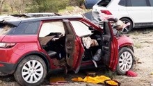 直击于月仙车祸现场：惨不忍睹，车顶被掀开，车上4人系了安全带